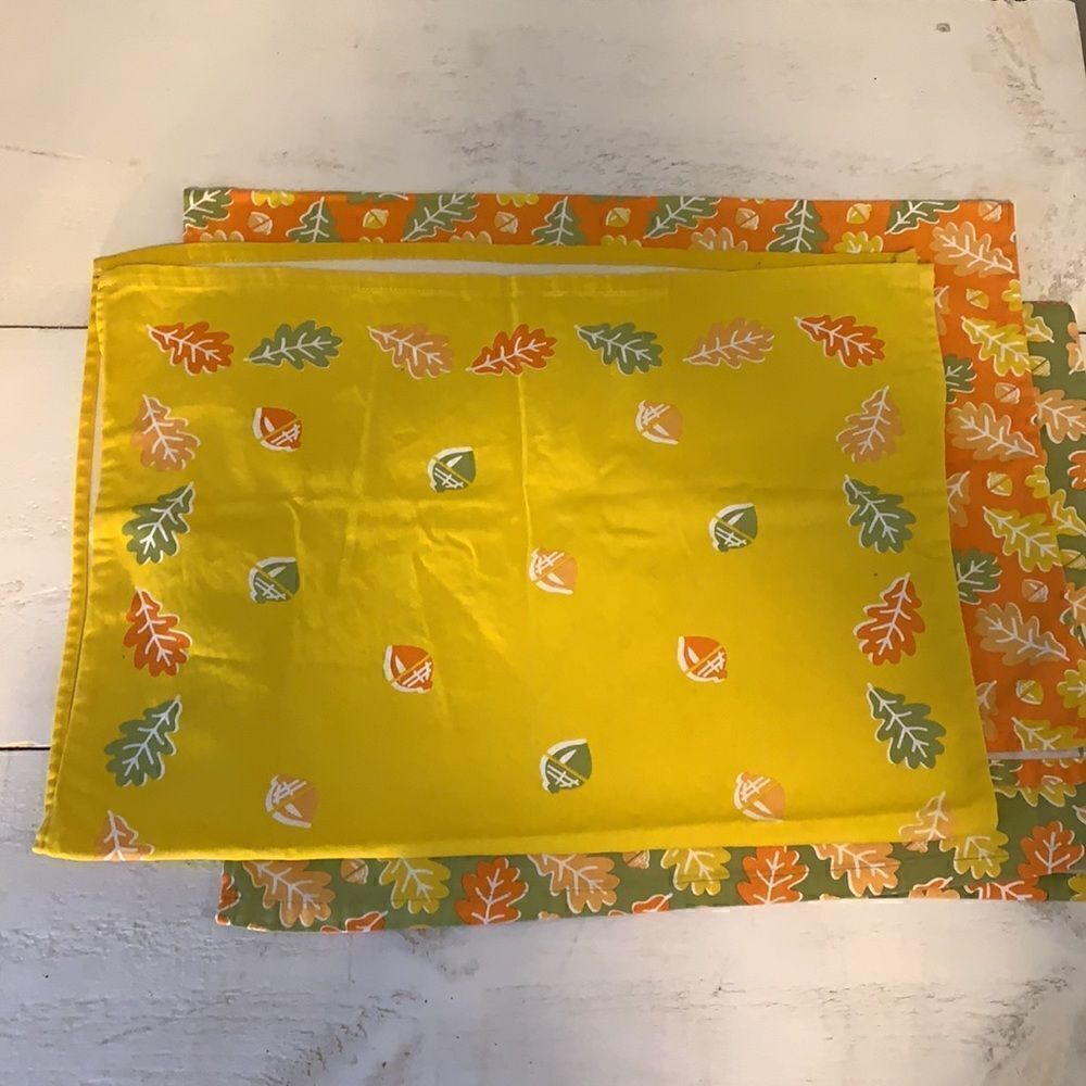 Martha Stewart Decorative Leaf Table Napkins - Picture 4 of 12